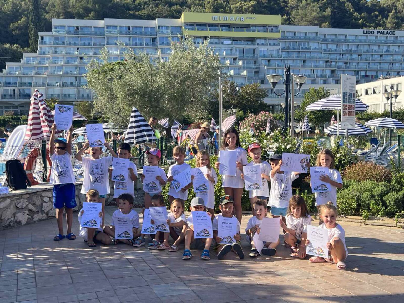 102 djece i 3 odraslih pohađalo besplatne škole plivanja za neplivače