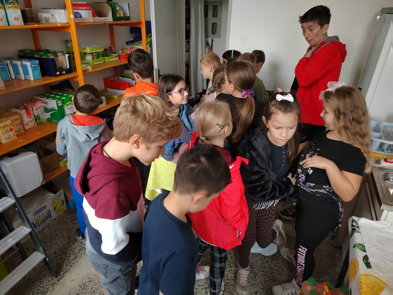 Učenici 2. razreda OŠ “I.L.Ribar” u posjeti Crvenome križu